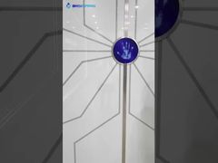 Leva-o a visitar a nossa sala de exposições cheia de tecnologia!